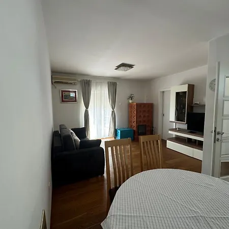 דירה One Bedroom With Terrace Near Sea - Angela's